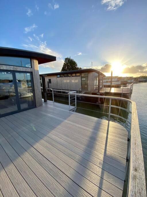 Houseboat Eleuthera Bembridge Eksteriør billede