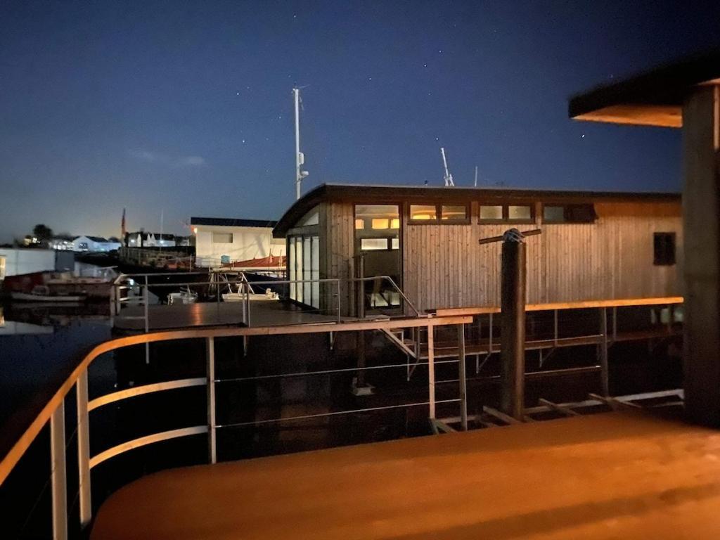 Houseboat Eleuthera Bembridge Eksteriør billede